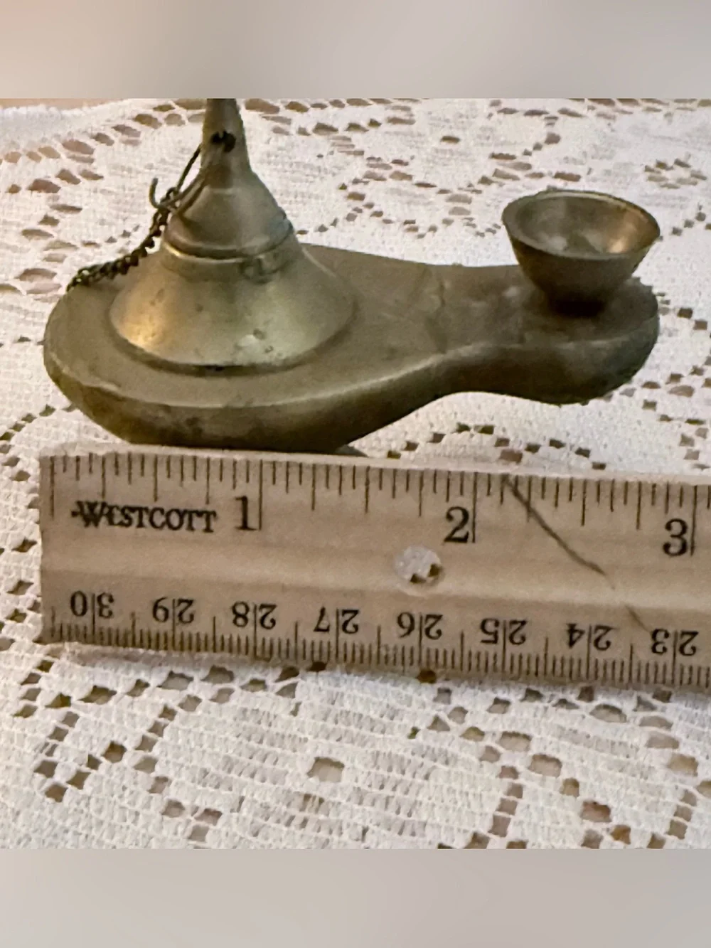 Vintage Brass Aladdin Oil Lamp: Miniature Genie Decor